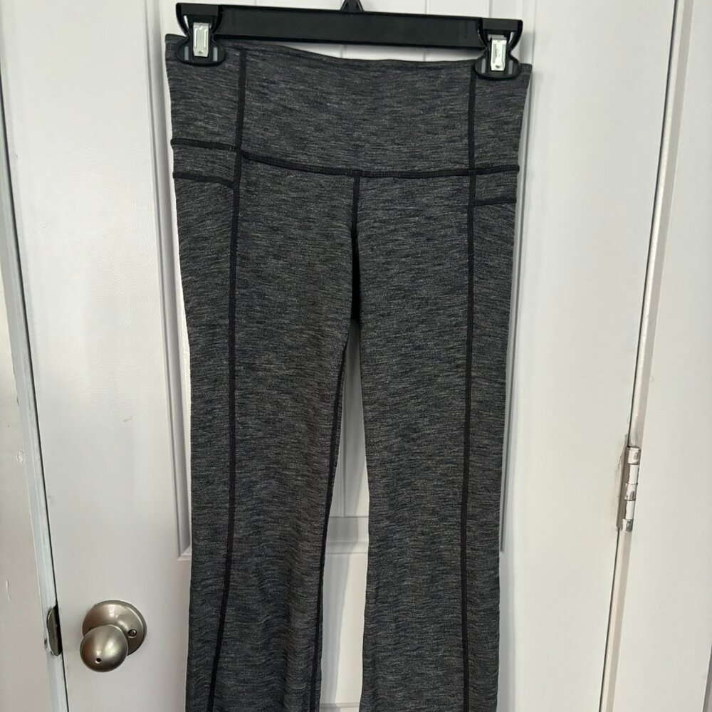 Athleta Straight Leg Legging